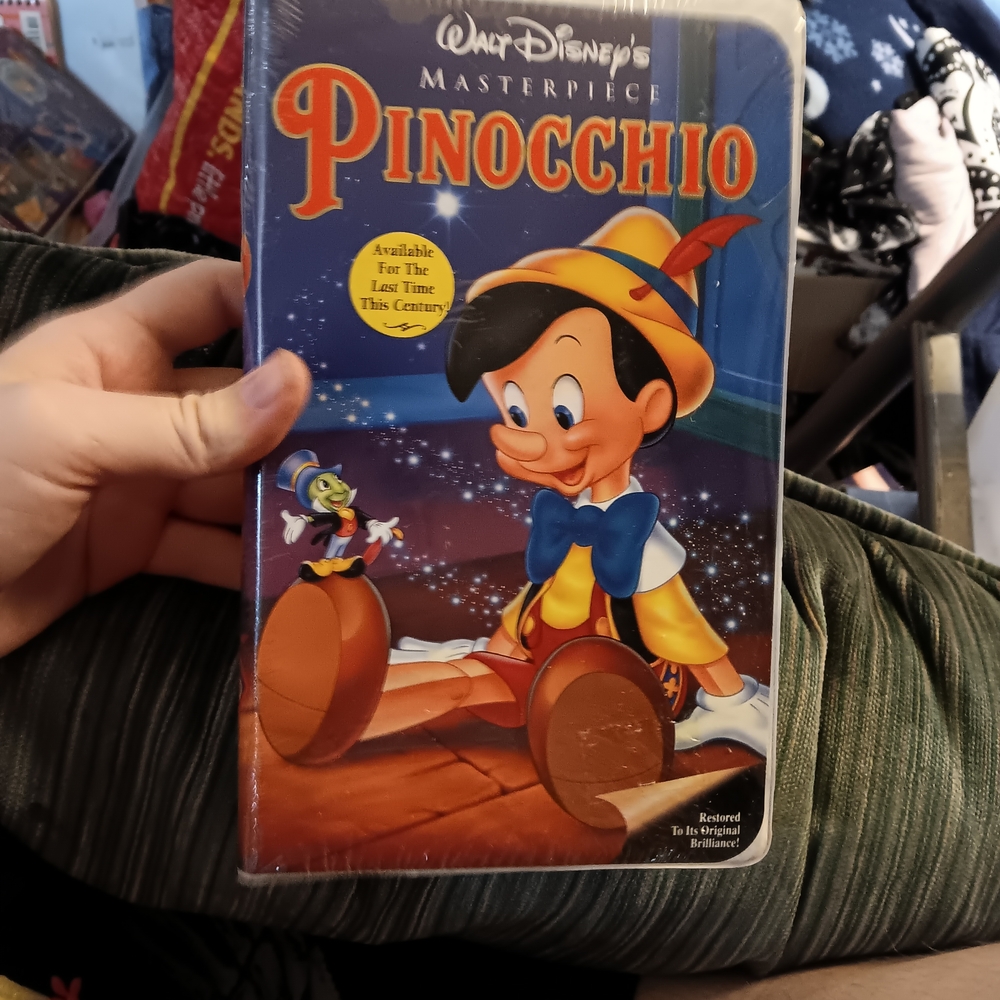 Disney Masterpiece Pinocchio VHS - Blue and Yellow